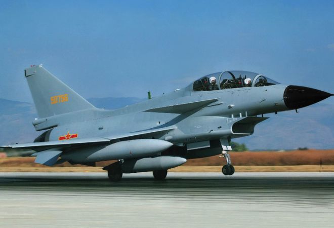 歼-10战斗机使用寿命探究,歼-10战斗机使用寿命深度解析