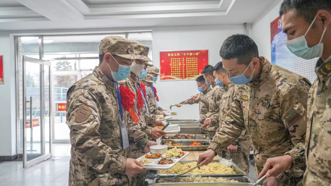 武警新兵服装，荣耀与责任，武警新兵服装，荣耀与责任的象征