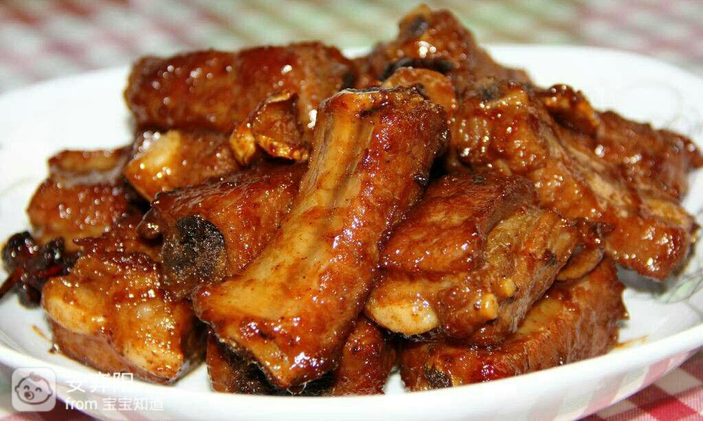 红烧排骨，最简单的做法，美味不可挡，红烧排骨，家常简易做法，美味诱人不可挡