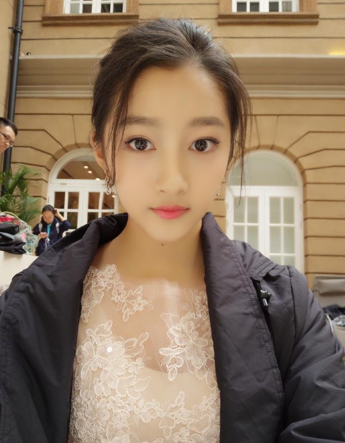 如何与女朋友聊天找话题——情感交流的技巧和艺术,情感交流的艺术,如何与女友顺畅对话找话题