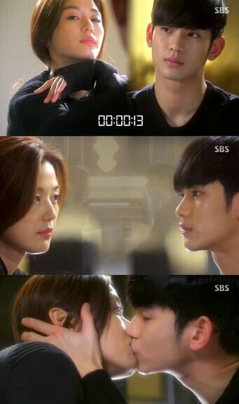 来自星星的你,一部跨越星际的情感传奇——免费全集赏析,跨越星际的情感传奇,韩剧来自星星的你免费全集赏析