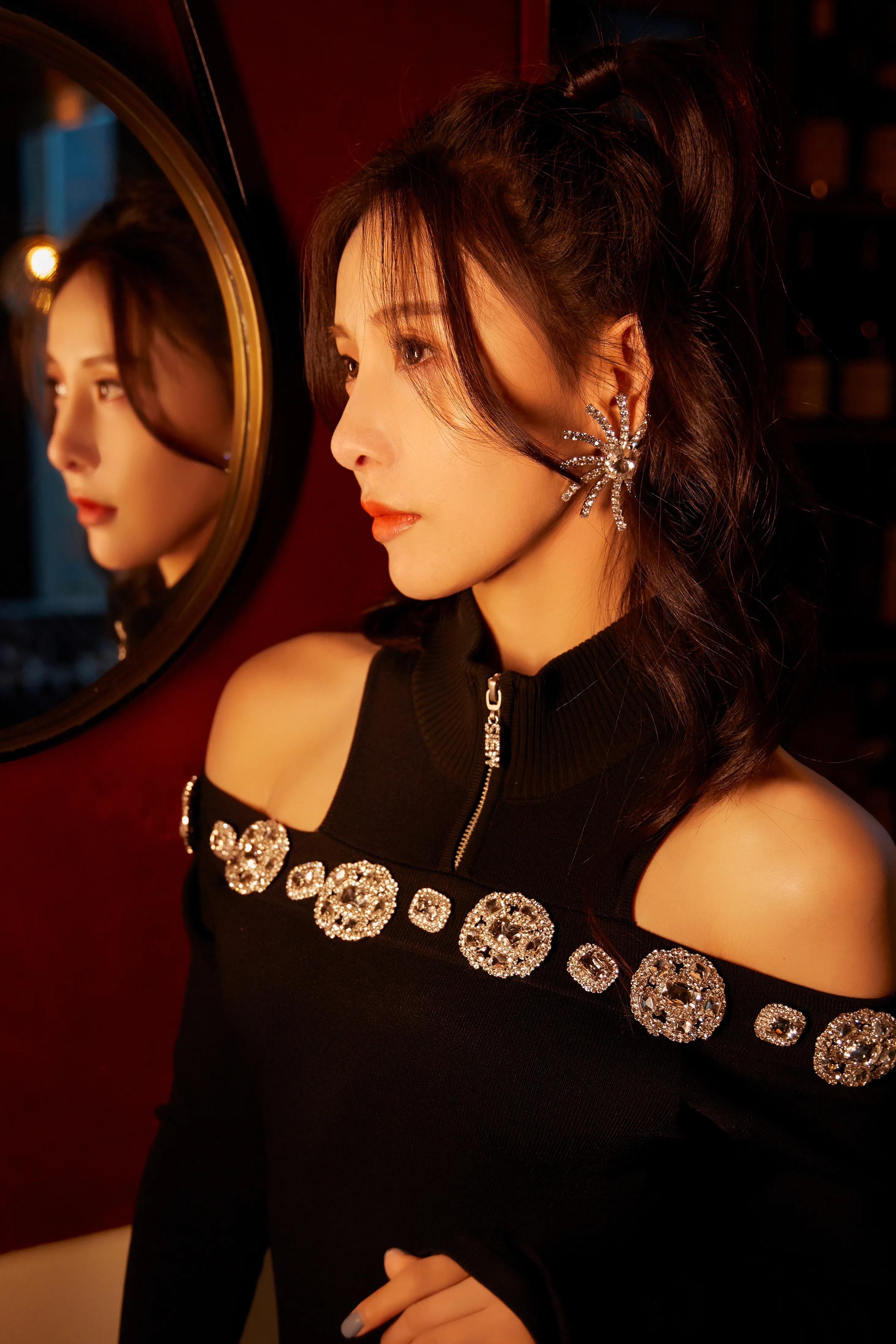 贾青演员,闪耀荧屏的璀璨之星,贾青,荧屏璀璨之星闪耀光芒