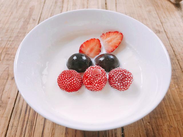 双皮奶的简单做法,双皮奶简易制作方法