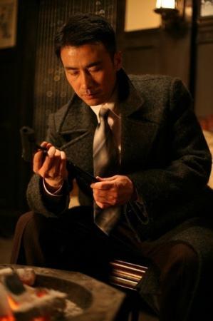 必看的三部谍战剧,解密、暗战与谍影重重,解密、暗战与谍影重重,三部必看的谍战剧经典回顾