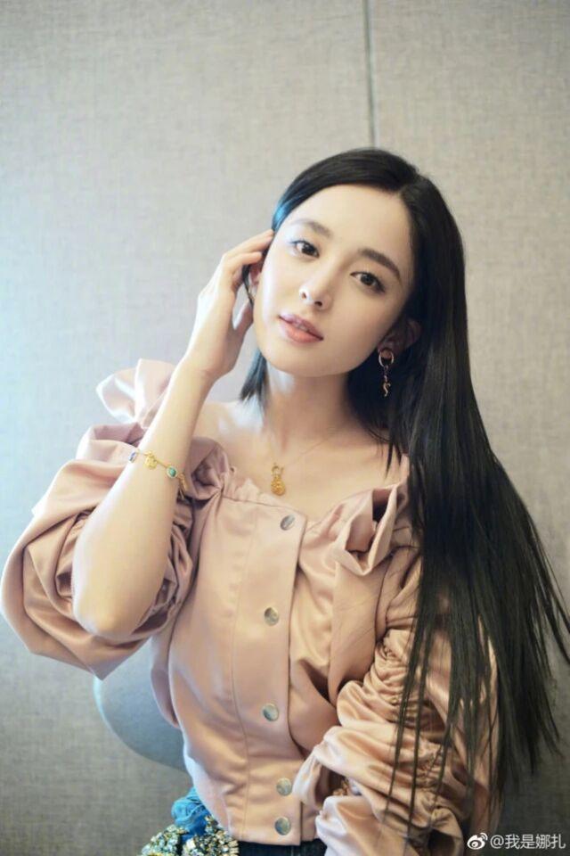 晚上如何巧妙撩女孩子聊天,晚上如何巧妙与女孩子展开聊天攻略