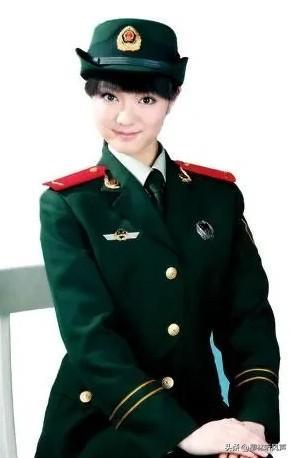 武警女兵图片,展现新时代女性的力量与风采,武警女兵风采,新时代女性的力量与荣耀