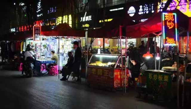 杭州必去的三条街夜市——夜生活的繁华脉搏,杭州三大夜市街,繁华夜生活的脉搏之旅