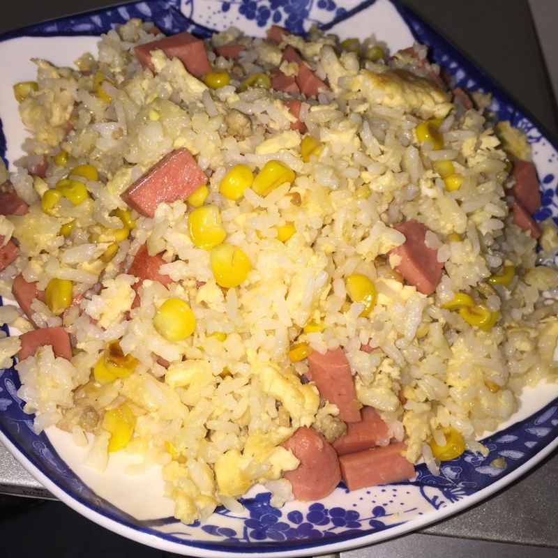 火腿玉米蛋炒饭,一道美味家常炒饭的独特魅力,火腿玉米蛋炒饭,家常美食的独特魅力