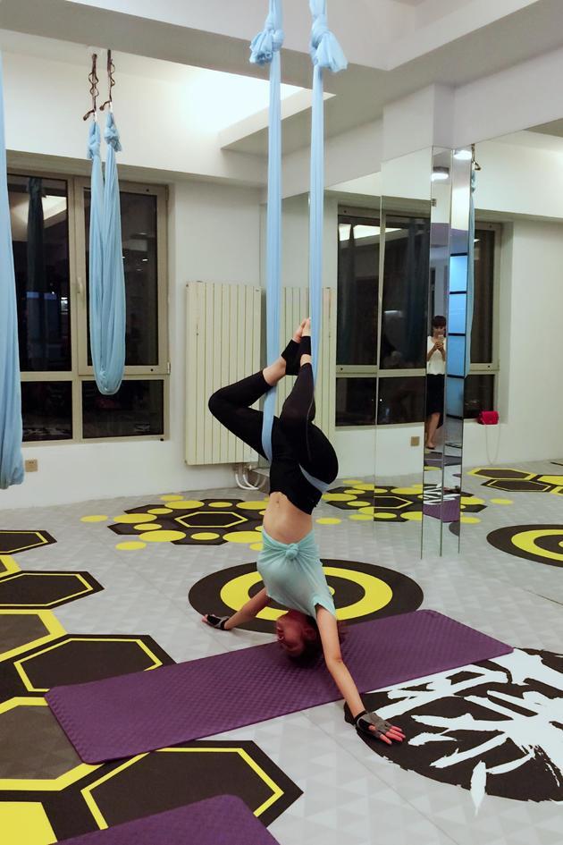 瑜伽初学者的基本动作指南，瑜伽初学者的基础动作指南，入门必备技巧与指南