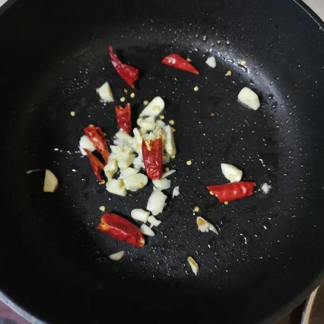 酸辣白菜的做法,一道家常美食的详细指南,家常酸辣白菜做法指南,轻松掌握美味秘诀!