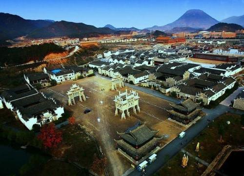 横店影视城，探寻中国影视之都的热门旅游景点，横店影视城，探寻中国影视之都的必游景点