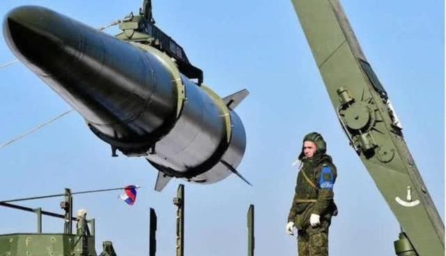 俄罗斯试射最新导弹，展现强大国防实力与科技创新，俄罗斯试射最新导弹，展示国防实力与科技创新风采