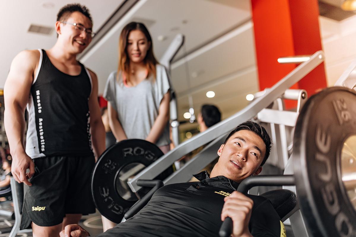 健身教练上课,塑造健康生活的关键一环,健身教练课程,塑造健康生活的重要一环