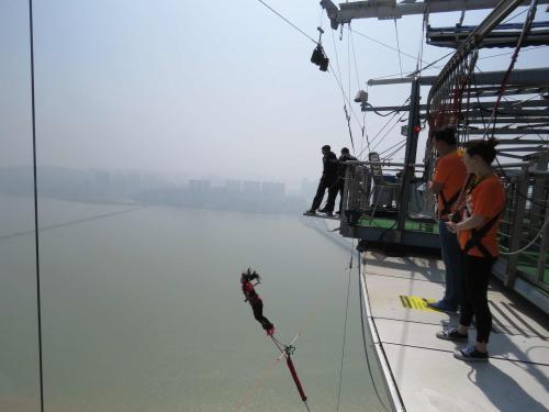 澳门旅游塔蹦极体验，价格与冒险的双重魅力，澳门旅游塔蹦极体验，冒险与价格的双重魅力