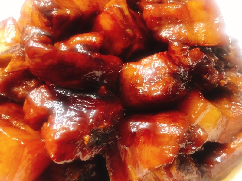 上海红烧肉的正宗做法视频，传统美食的烹饪艺术，上海红烧肉正宗做法视频，烹饪传统美食的艺术展现