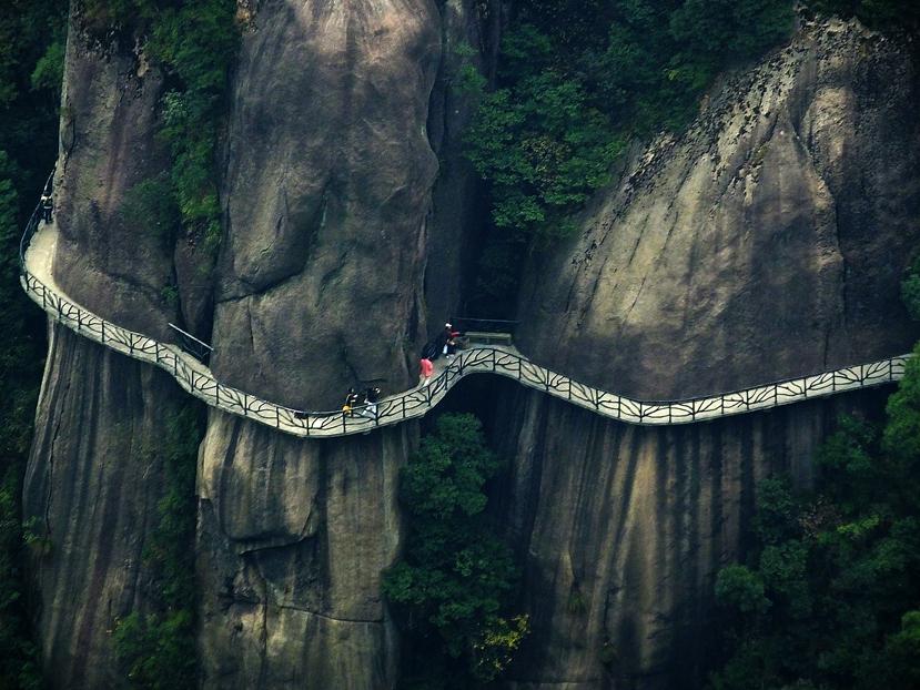 三清山简介，自然奇景与文化底蕴的交融之地，三清山，自然奇景与文化底蕴的交融胜地简介