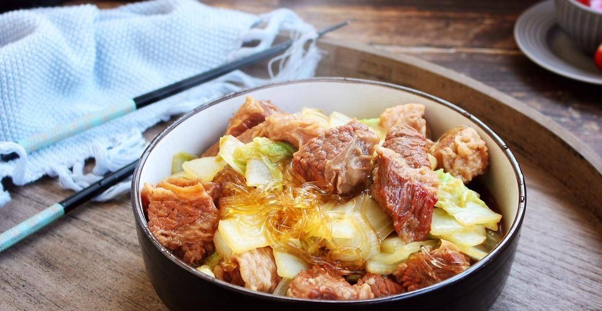 炖牛肉,三放二不放的烹饪艺术,炖牛肉,烹饪艺术中的三放二不放秘诀